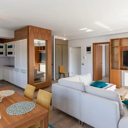 Comfort Alpha Апартаменты *